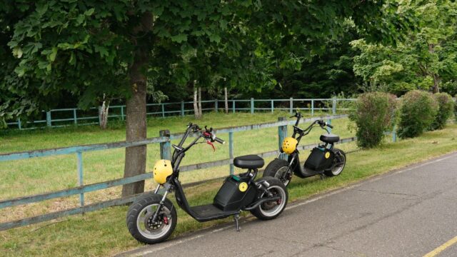Proiectul pentru casca obligatorie la trotinete electrice are avizul Guvernului, dar mai cere corecții