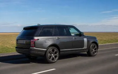 Jaguar Land Rover taie aproximativ 4.000 de posturi în următorii doi ani. Sunt vizate în principal birourile