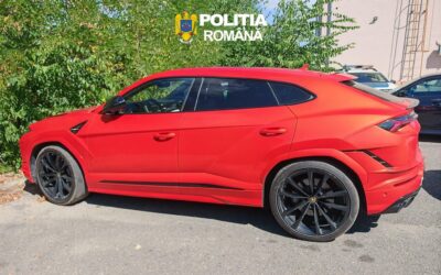 Lamborghini-ul oprit în Arad avea numere de Cehia și era căutat pentru confiscare 26 Lamborghini-ul oprit în Arad avea numere de Cehia și era căutat pentru confiscare