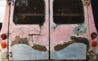 Proprietarul locului de parcare poate răspunde penal dacă strică mașina lăsată pe locul atribuit oficial