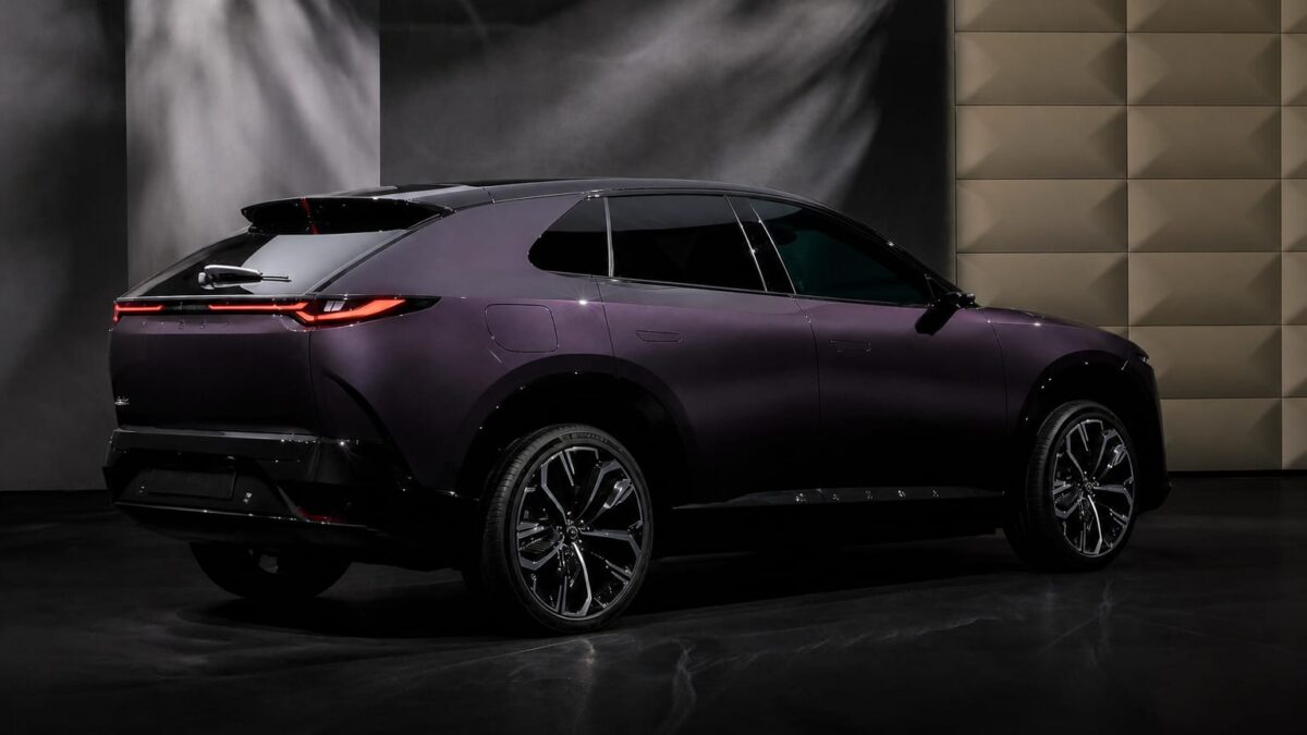Mazda CX-6e intră în showroom-urile din România la 45.850 de euro 1 Mazda CX-6e intră în showroom-urile din România la 45.850 de euro