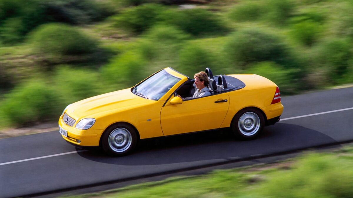 Mercedes R170 SLK a ieftinit intrarea în lumea clasicelor moderne. Ce verifici la un exemplar sub 10.000 de dolari