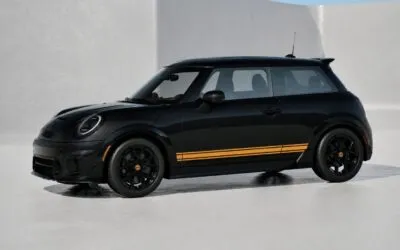 Mini 1998 GT costă 38.225 de dolari și ia suspensia JCW. Ce primești în plus și ce pierzi la motor