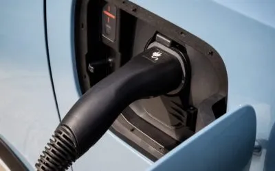 Șoferii de mașini electrice vor găsi încărcare la peste 100 de magazine PENNY până la finalul lui 2026