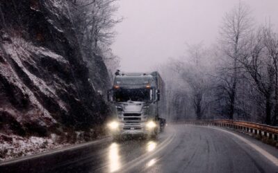 Noile reguli pentru transportul rutier al mărfurilor periculoase intră în vigoare joi