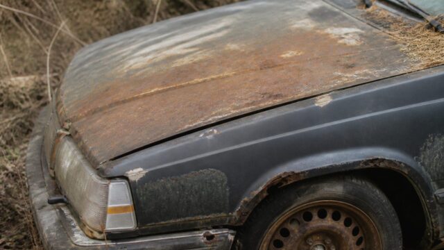 Un Volvo 760 Turbo a ajuns la cimitirul auto după aproape 40 de ani