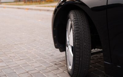 Când se poate schimba un singur pneu la un 4×4 și ce verificări protejează transmisia de uzura prematură