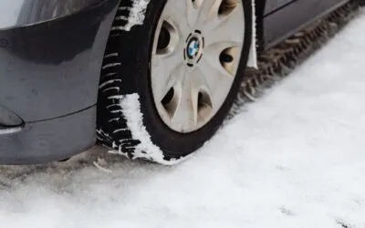 Anvelopele de iarnă devin obligatorii în funcție de drum. Amenda ajunge la 4.325 de lei