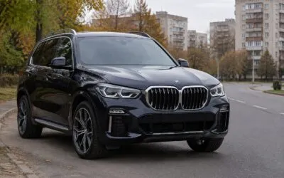 BMW iX5 60 xDrive se conduce mai bine decât X5-ul pe benzină în prima evaluare la volan