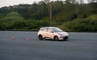 BYD Seagull, de 9.900 de dolari în China, rămâne pe bandă după explozia unei anvelope la 140 km/h în testul mărcii 12 BYD Seagull, de 9.900 de dolari în China, rămâne pe bandă după explozia unei anvelope la 140 km/h în testul mărcii