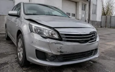 Victimele lovirilor intenționate cu mașina pot cere despăgubiri RCA. Ce daune sunt acoperite și în ce condiții
