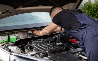 Primăria poate dubla impozitul auto în 2026. Ce înseamnă pentru o electrică și o mașină pe benzină de 1.598 cmc