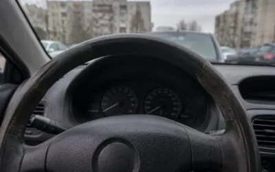 Mașinile verificate în România au mai des kilometrajul modificat, dar media kilometrilor șterși scade