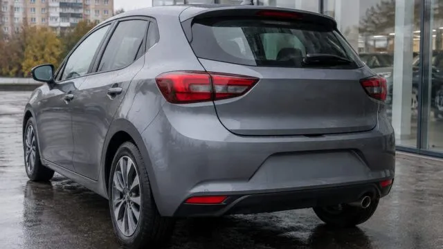 Franța și Germania vor să permită vânzarea unor mașini pe benzină și diesel după 2035