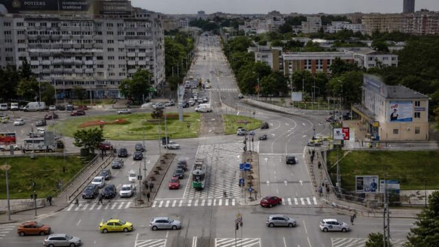 Motocicletele și mopedele ar putea folosi benzile pentru autobuze în Iași, cu acordul Primăriei