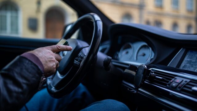 Rovinieta uitată se poate achita până la ora 24 a zilei următoare pentru mașinile înmatriculate în România 15 Rovinieta uitată se poate achita până la ora 24 a zilei următoare pentru mașinile înmatriculate în România