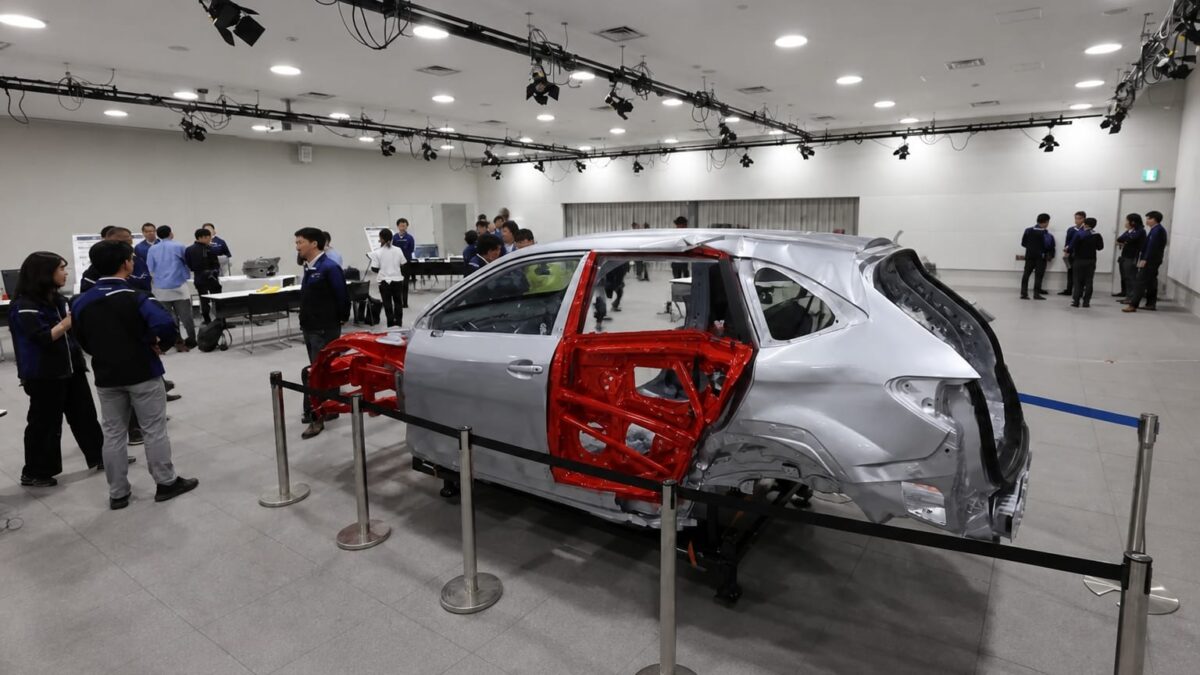 Subaru a prezentat o platformă electrică proprie, distinctă de modelele dezvoltate cu Toyota 1 Subaru a prezentat o platformă electrică proprie, distinctă de modelele dezvoltate cu Toyota
