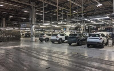 Dacia oferă prime între 45.000 și 210.000 de lei, după vechime, angajaților care aleg să plece