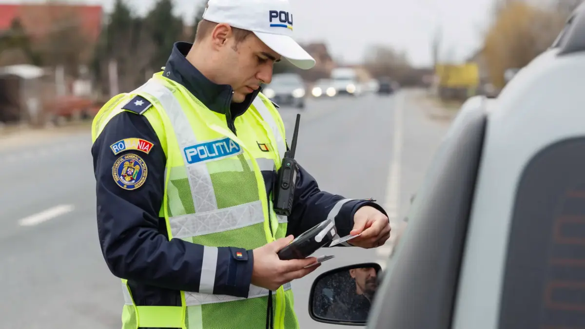 Șoferii cu permis expirat riscă amendă și reținerea documentului. Cum se obține o nouă valabilitate 1 Șoferii cu permis expirat riscă amendă și reținerea documentului. Cum se obține o nouă valabilitate
