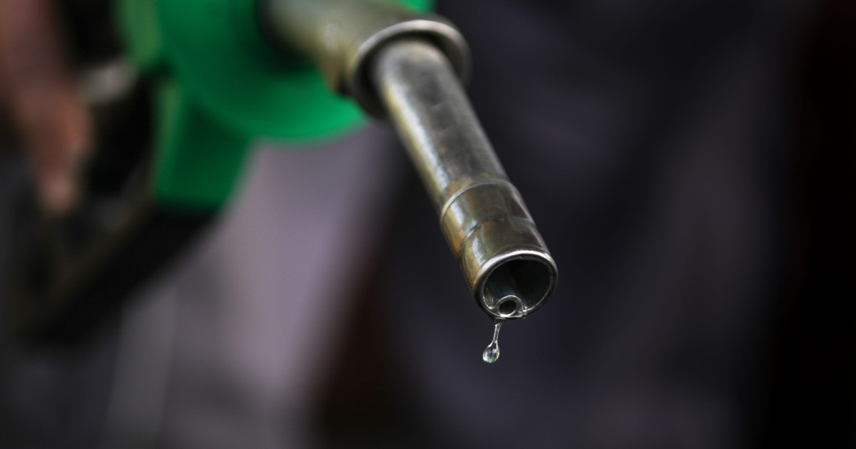 Benzina ajunge la 10,01 lei, iar motorina la 11,11 lei în România. Cum stăm față de media UE