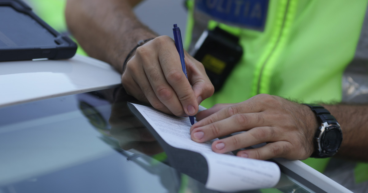 Permisul se suspendă la 15 puncte. Cum se calculează anularea lor și cum se obține gratuit istoricul rutier