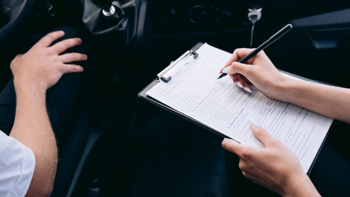 Când poate poliția să rețină talonul și cum se recuperează. Ce înseamnă dovada de circulație pentru 15 zile