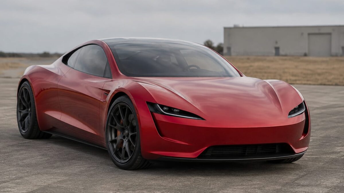 Tesla Roadster ar putea folosi propulsoarele SpaceX pentru salturi scurte. Zborul rămâne o ipoteză
