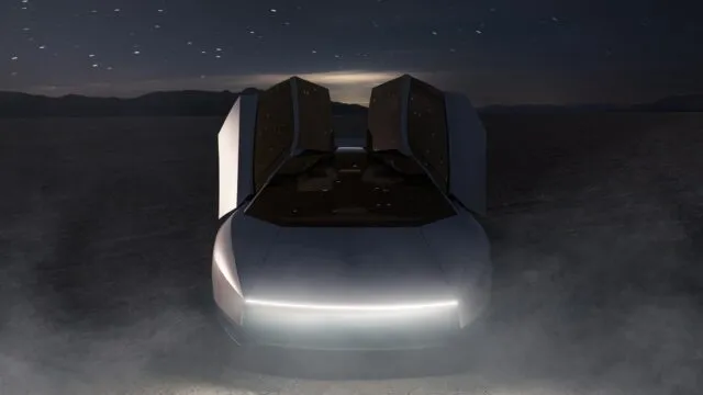 Tesla Roadster a sărit peste cinci vehicule cu propulsoare SpaceX și ar intra în producție în 2028