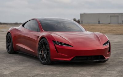 Tesla Roadster ar putea folosi propulsoarele SpaceX pentru salturi scurte. Zborul rămâne o ipoteză