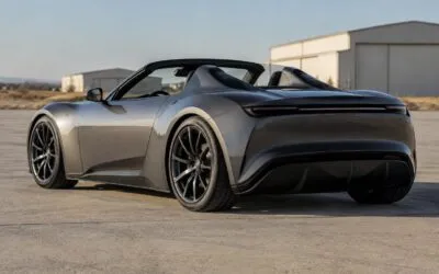 Tesla promite un Roadster care se ridică în aer. Varianta nu este omologată pentru drumurile publice