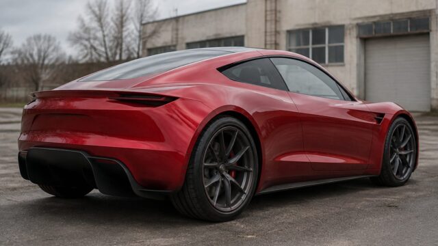 Marques Brownlee pune la îndoială promisiunea unui Tesla Roadster care ar face tumbe în aer