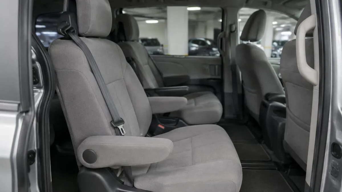 Toyota recheamă 228.367 de Sienna Hybrid după un risc la scaunele din rândul al doilea 1 Toyota recheamă 228.367 de Sienna Hybrid după un risc la scaunele din rândul al doilea