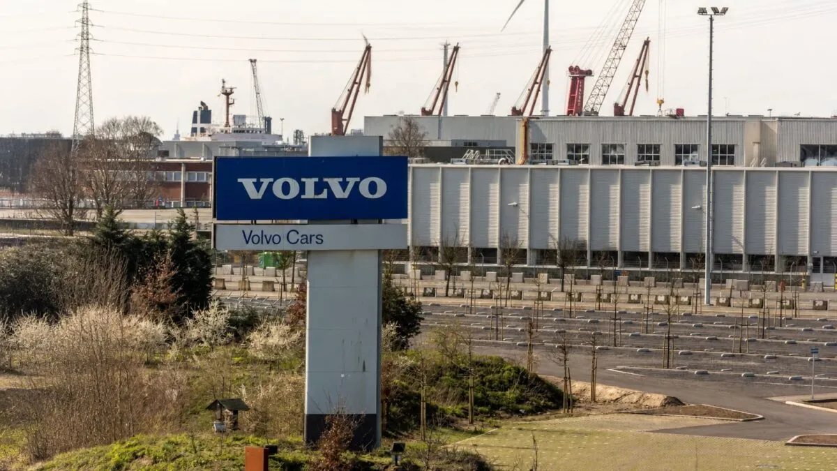Volvo pregătește pentru China modele cu tehnologie Geely și software local