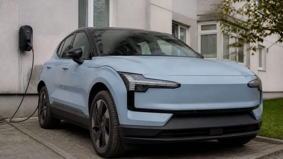 Volvo pregătește pentru Europa un electric mai ieftin decât EX60, cu livrări după vara lui 2027